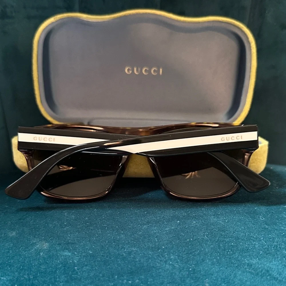Gucci sporty sunglasses